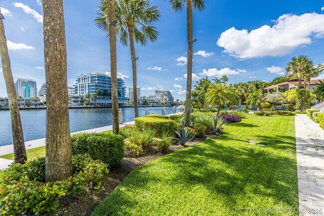 Building Photo - 888 Intracoastal Dr