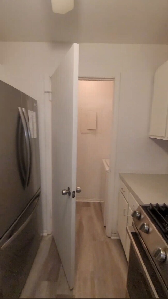 Building Photo - 1303 Morris Ct