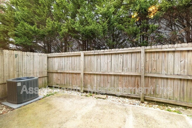 Building Photo - 2705 Sood Rd