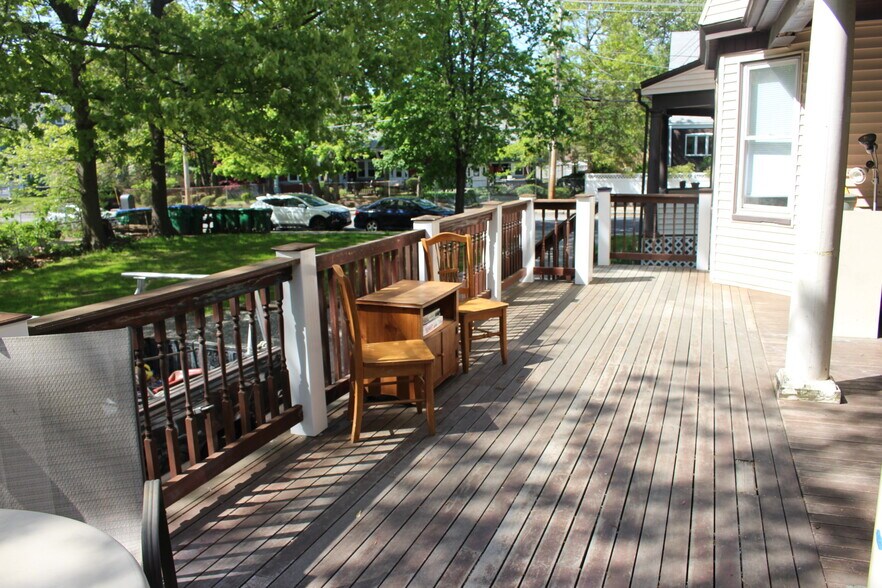 Building Photo - 27 Magoun Ave