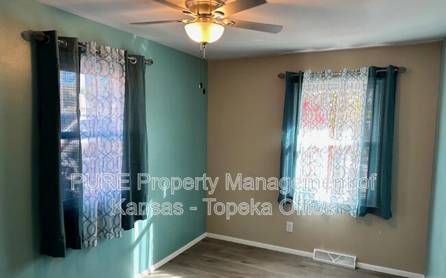 Building Photo - 5216 SW 33rd St