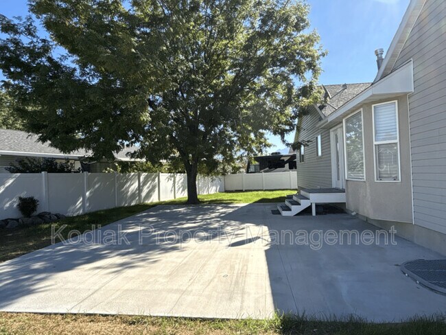 Building Photo - 3138 Aubrey Dee Cir