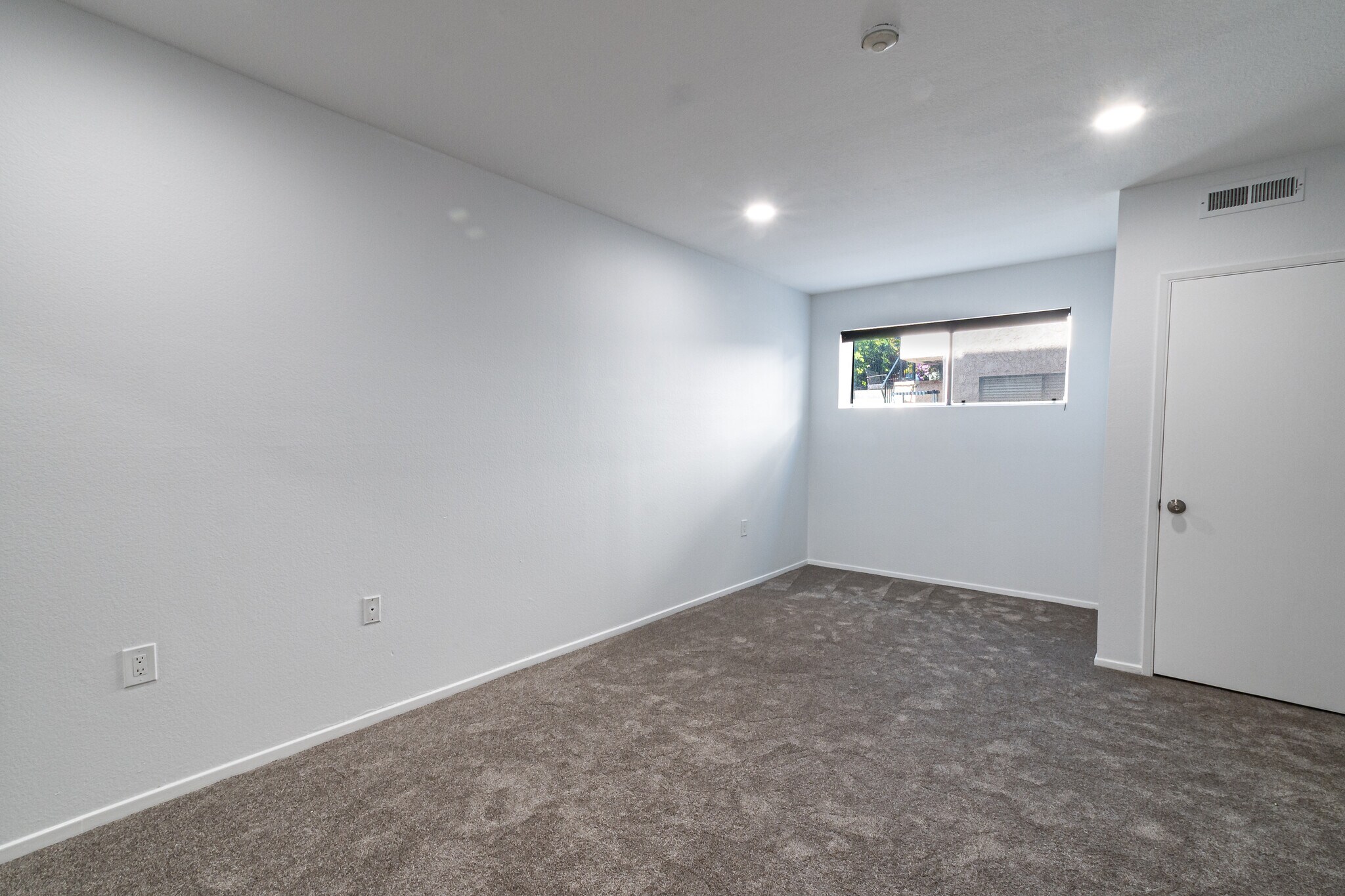4th bedroom - 312 N Francisca Ave