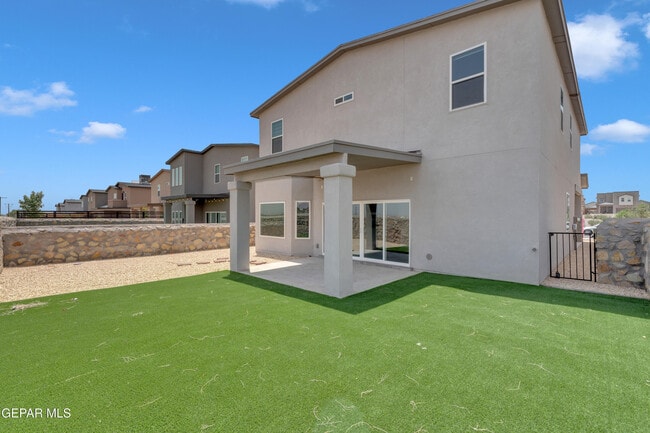 Building Photo - 544 La Entrada Cir