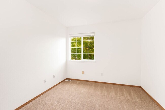 Building Photo - 13388 Prospector Ridge Rd SE