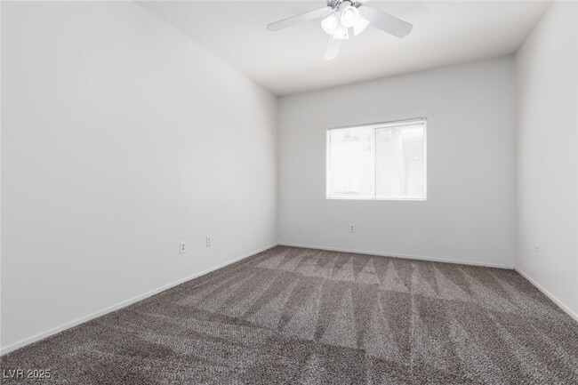 Building Photo - 5650 E Sahara Ave