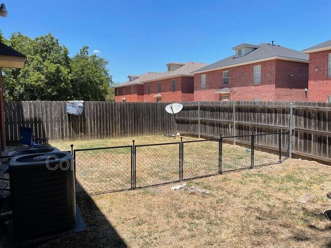 Building Photo - 1916A S. 15th Street