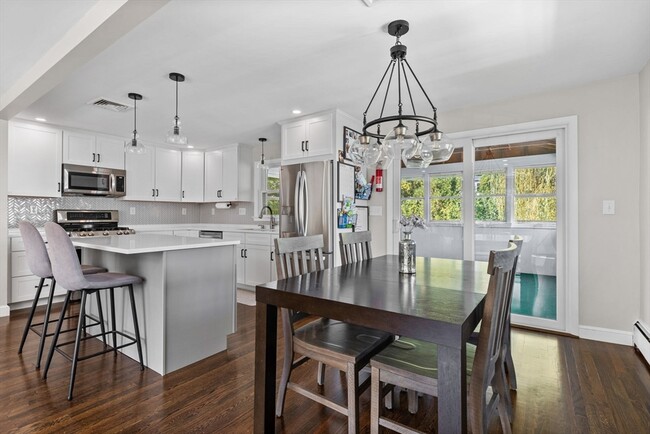 Building Photo - 193 Bonham Rd