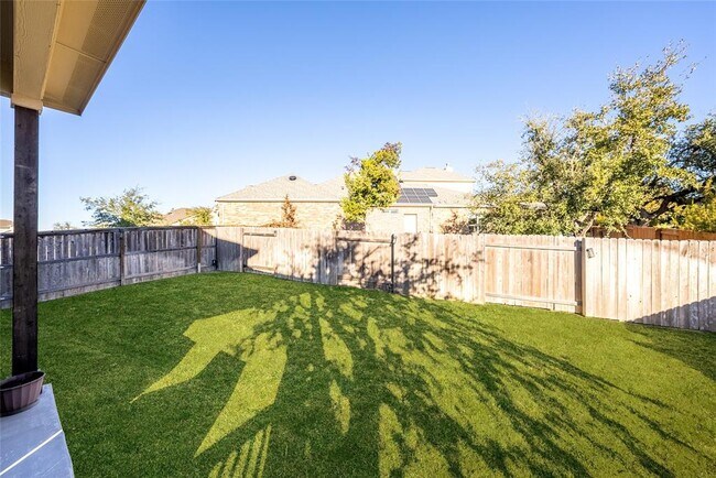 Building Photo - 5221 Cedro Elm Dr