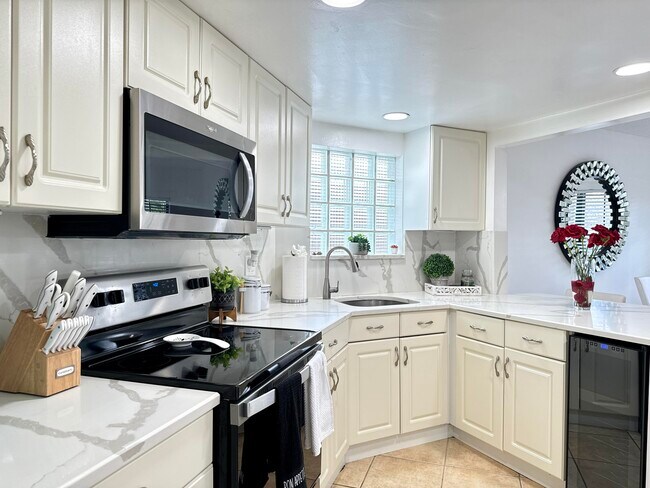 Building Photo - 152 Weybridge Cir
