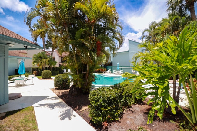 Building Photo - 950 S Kanner Hwy