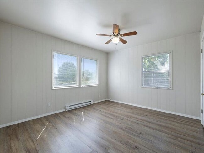 Building Photo - 1617 Mahan Ave