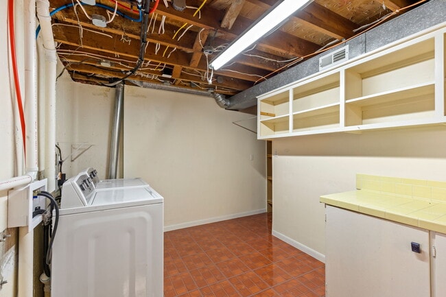 Building Photo - 1004 11th St NW