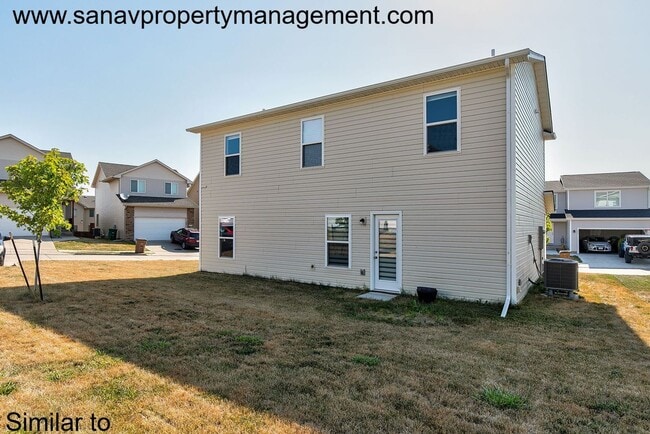 Building Photo - 229 Maple Ave