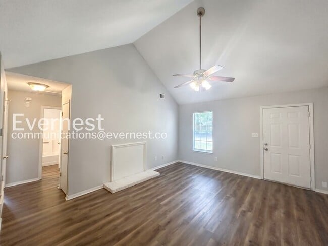 Building Photo - 5859 Shannon Dr