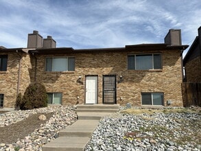 Building Photo - 328 Mt View Ln