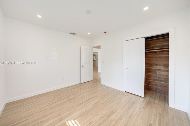 Building Photo - 47 Oviedo Ave