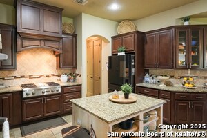 Building Photo - 5919 Dewdrop Ln
