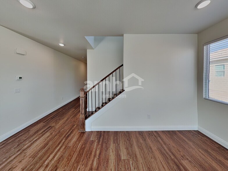 Building Photo - 5624 Blue Wonder St