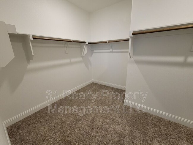 Building Photo - 6105 Cheshire St