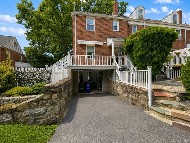 Building Photo - 1058 Palmer Ave