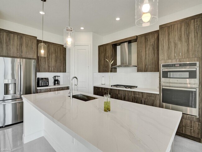 Building Photo - 5 br, 5.5 bath House - 9040 W Parkland Bay...