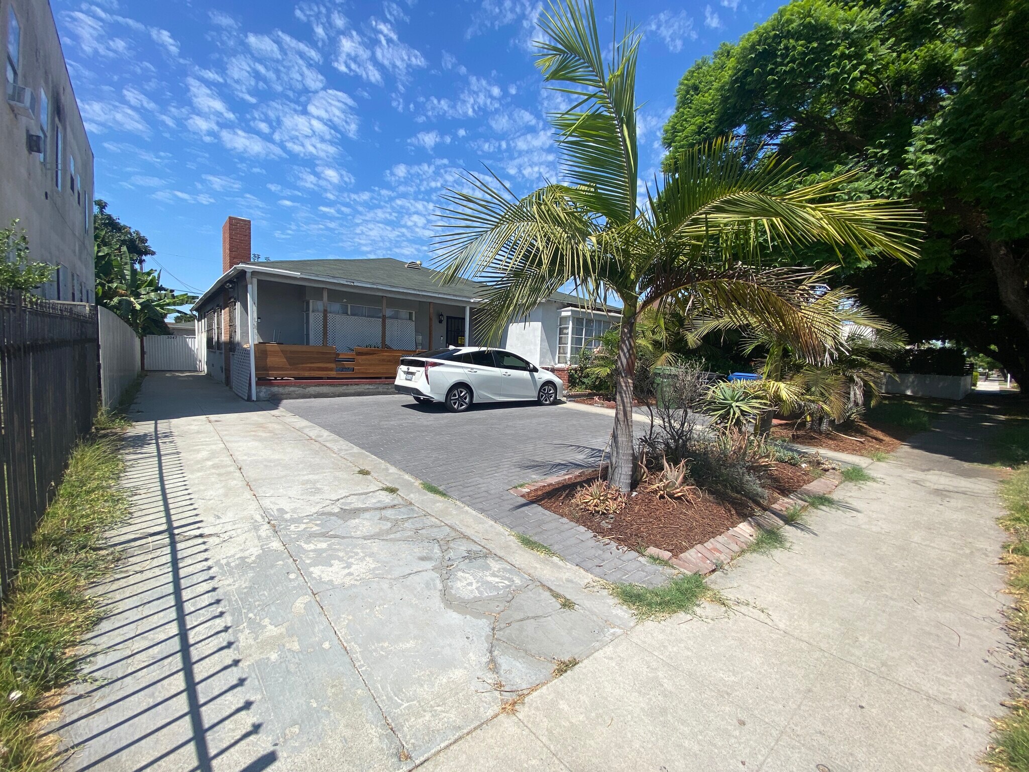 Front of main house - 3047 Edgehill Dr