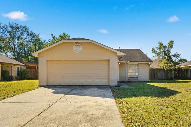 Building Photo - 16235 Cutten Rd