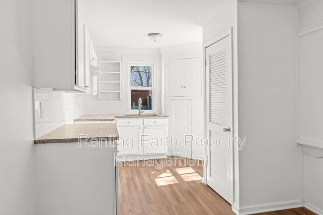 Building Photo - 2017 48th Street Ensley