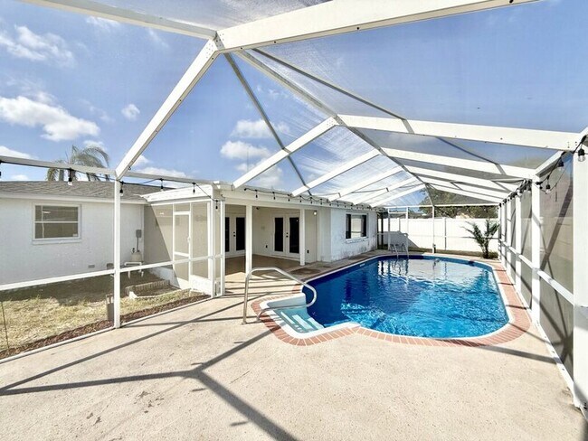 Building Photo - 3411 Cincinnati Dr