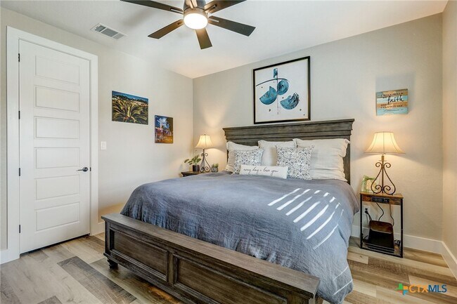 Building Photo - 281 Cibolo Way