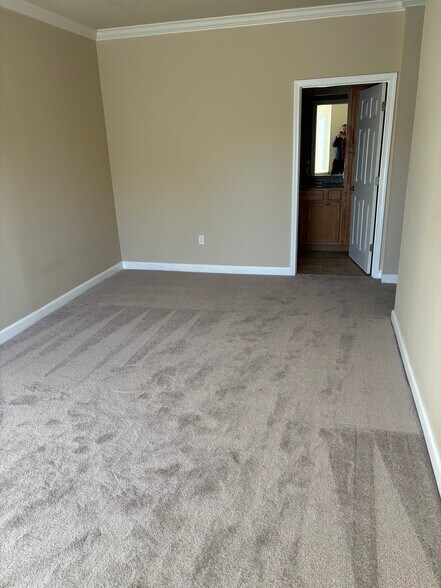 Building Photo - 2602 McKnight Crossing Ct