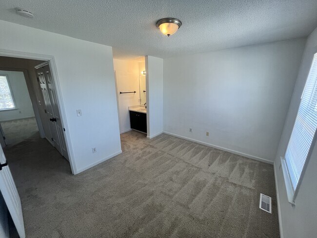Building Photo - 5375 Cog Hill Ct