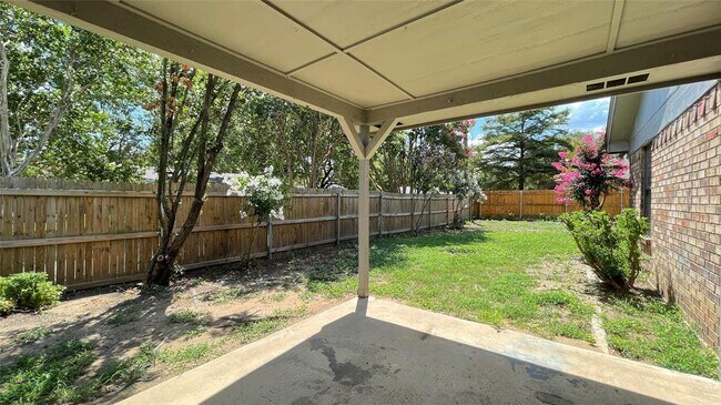 Building Photo - 3401 Dovecreek Dr