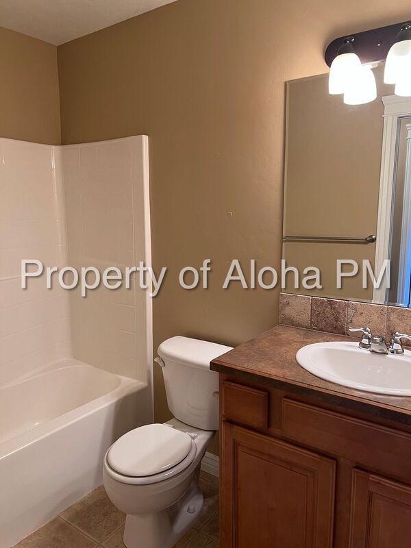 Building Photo - 4542 Brennen St W