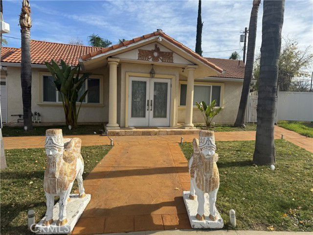 Building Photo - 5092 Chimineas Ave