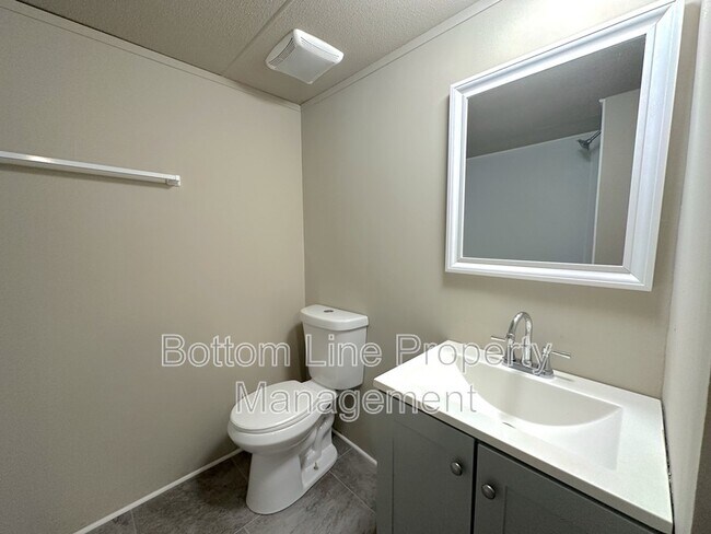 Building Photo - 4398 Havelock Ave