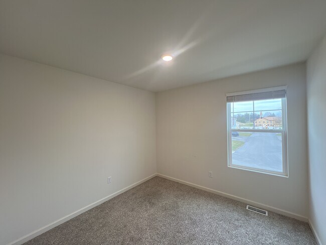 Building Photo - 1140 58th Rd