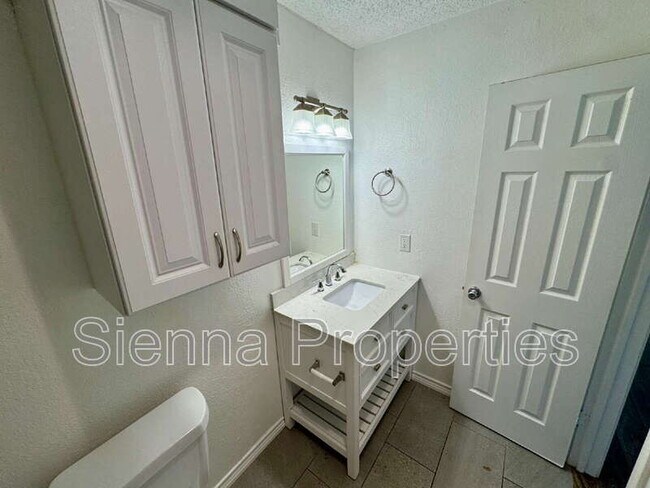 Building Photo - 9206 Kempler Dr