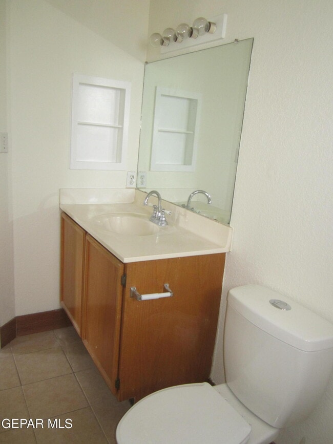 Building Photo - 538 Olmeca Dr