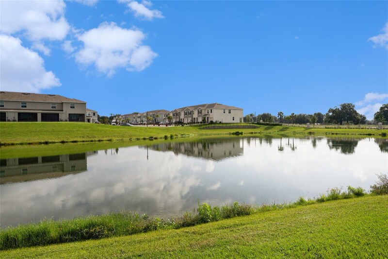 Building Photo - 3528 Maple Grv Wy