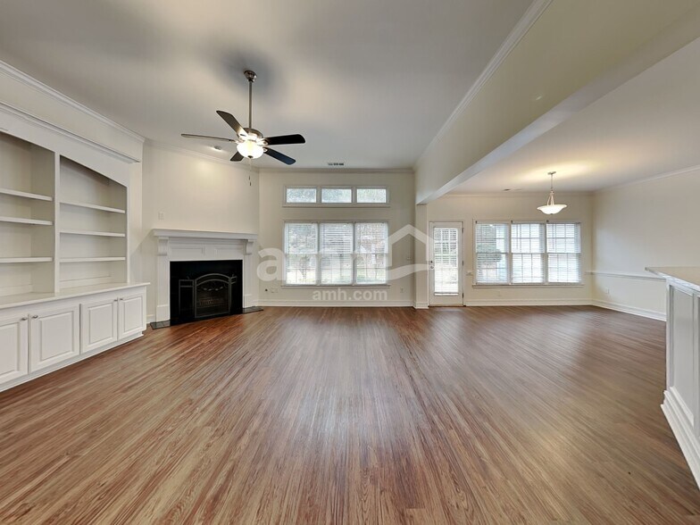 Building Photo - 201 Brackin Trace