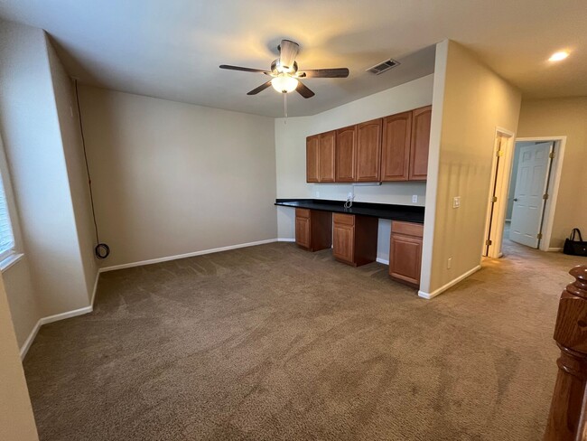 Building Photo - Upgraded and Beautiful Spacious 4 Bedroom ...