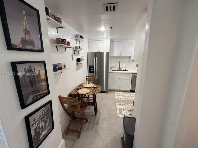 Building Photo - 2829 Indian Creek Dr