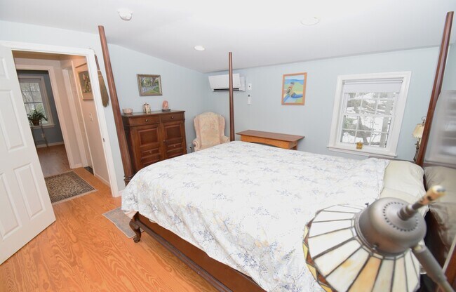 Building Photo - 2203 Durham Rd