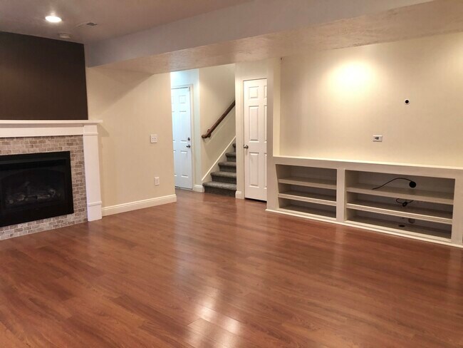 Building Photo - 944 Longleaf Dr