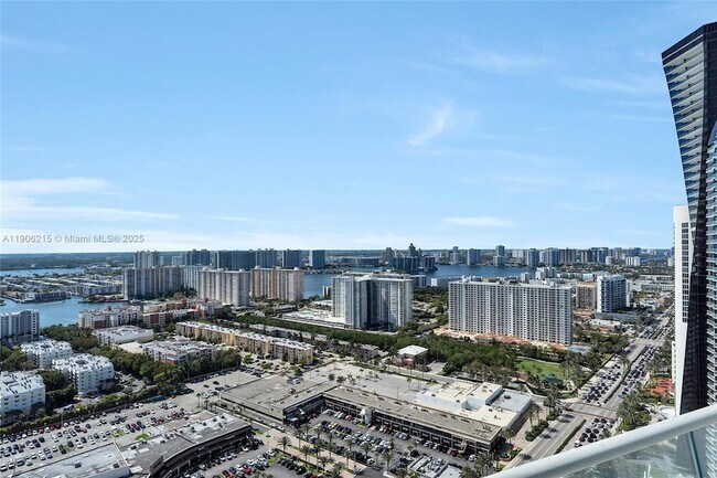 Building Photo - 16901 Collins Ave