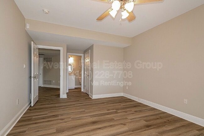 Building Photo - 8914 Hilltop Manor Dr