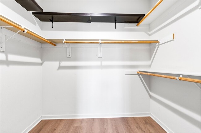 Building Photo - 664 Colorado Cir