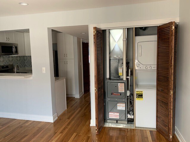 Building Photo - 1948 S Desplaines St